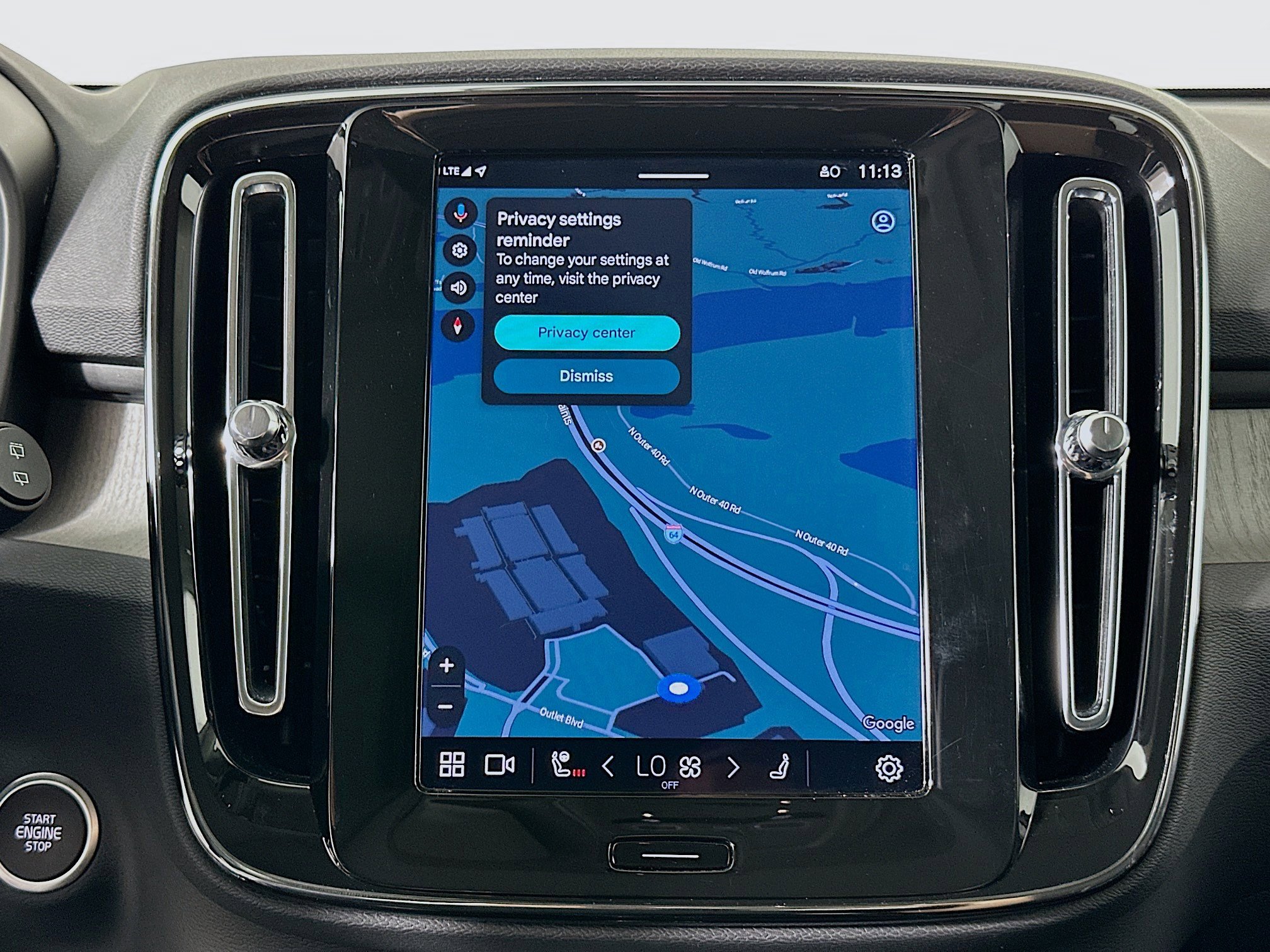 Used 2025 Volvo XC40 B5 Core image 22