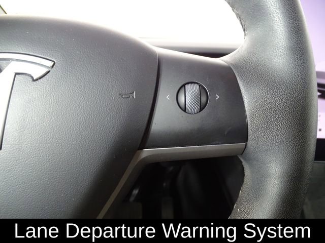 Used 2022 Tesla Model Y Long Range image 24