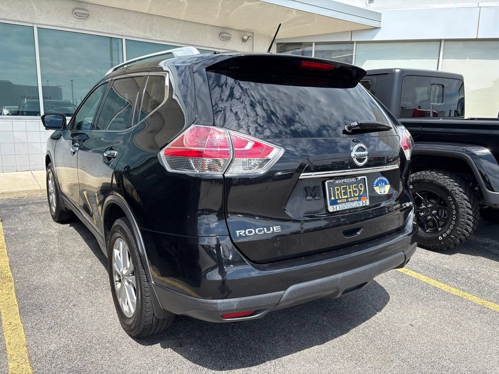 Used 2016 Nissan Rogue SV w/ SV Premium Package AWD/4WD image 4
