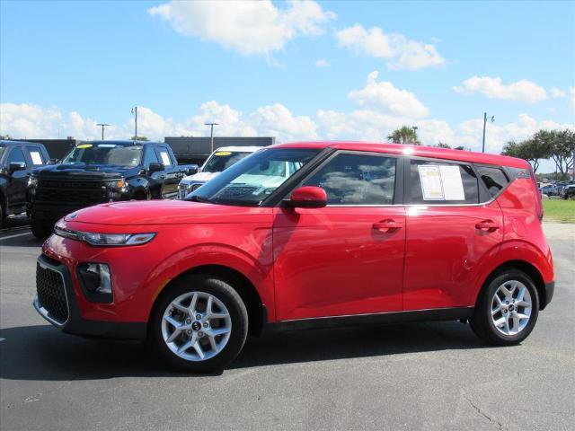 Used 2021 Kia Soul S image 2