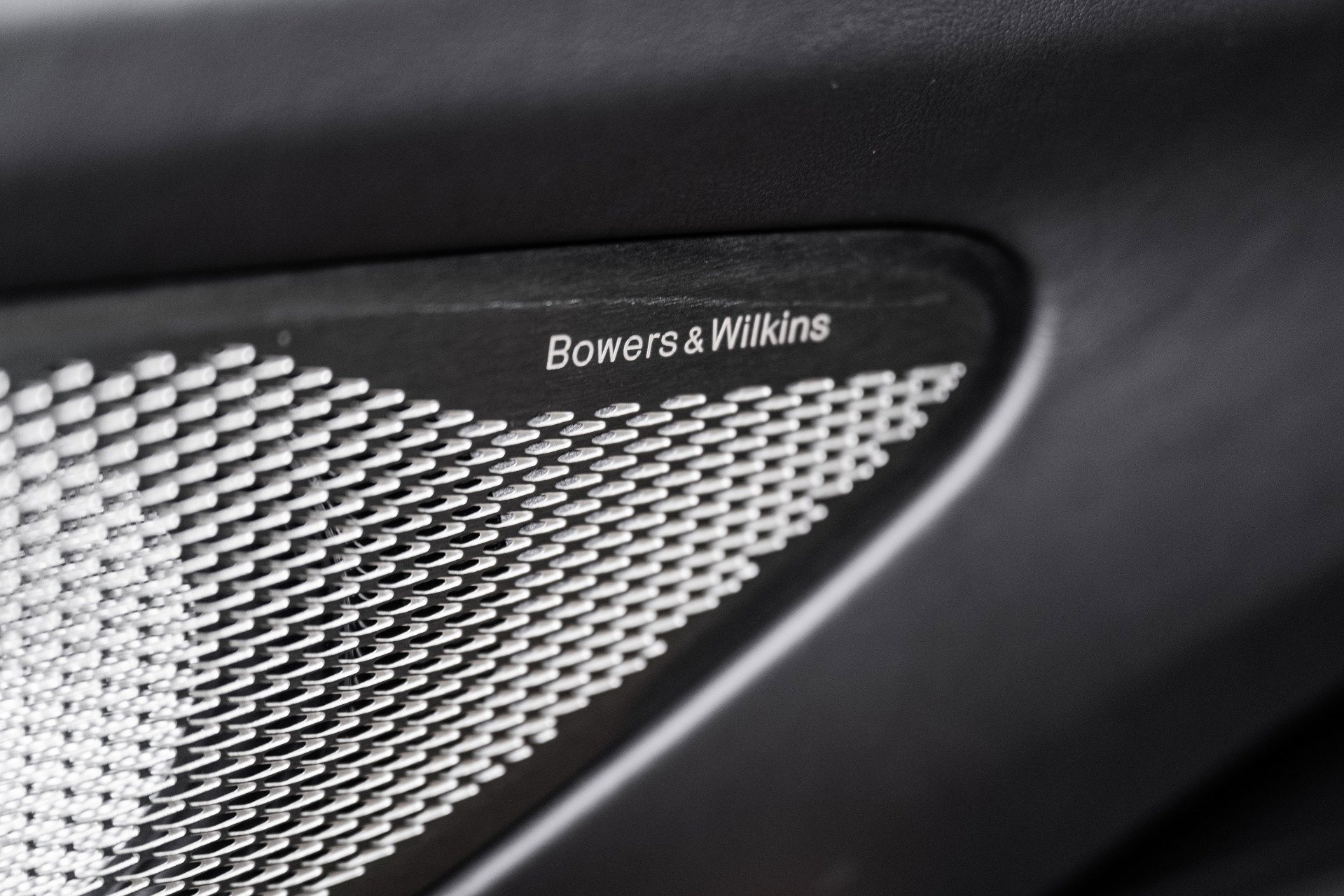 New 2026 Aston Martin V8 Vantage Roadster image 38