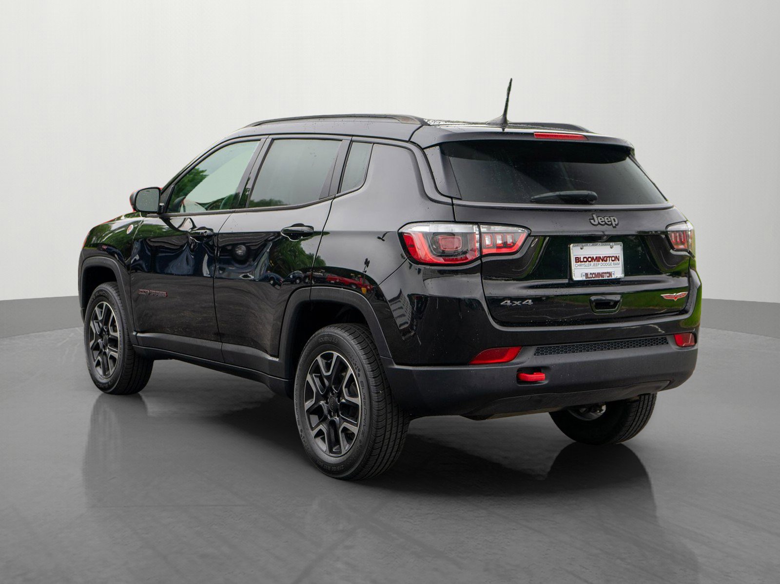 Used 2019 Jeep Compass Trailhawk w/ Cold Weather Group AWD/4WD image 5
