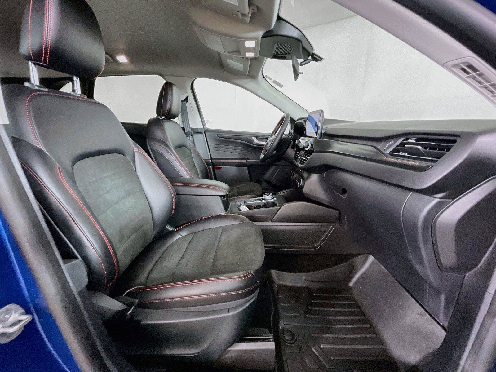 Used 2022 Ford Escape SEL w/ SEL Stealth AWD Package image 30