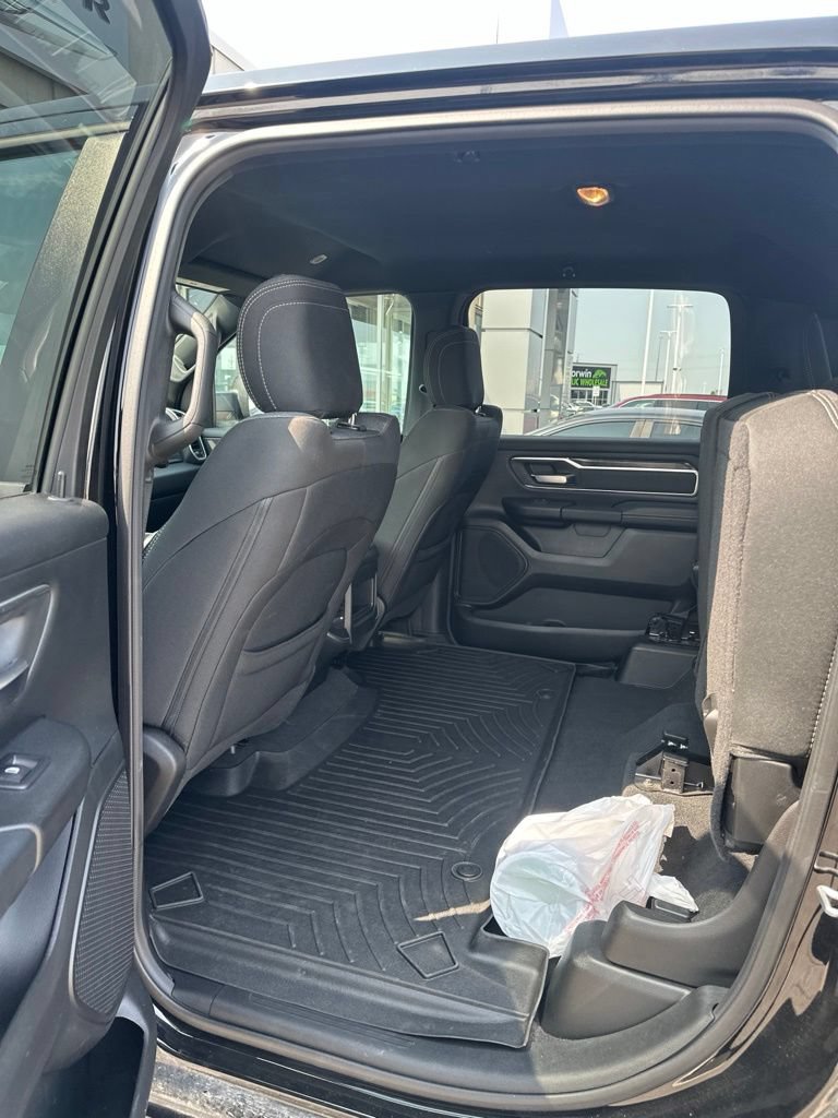 Used 2019 RAM 1500 Big Horn AWD/4WD image 18