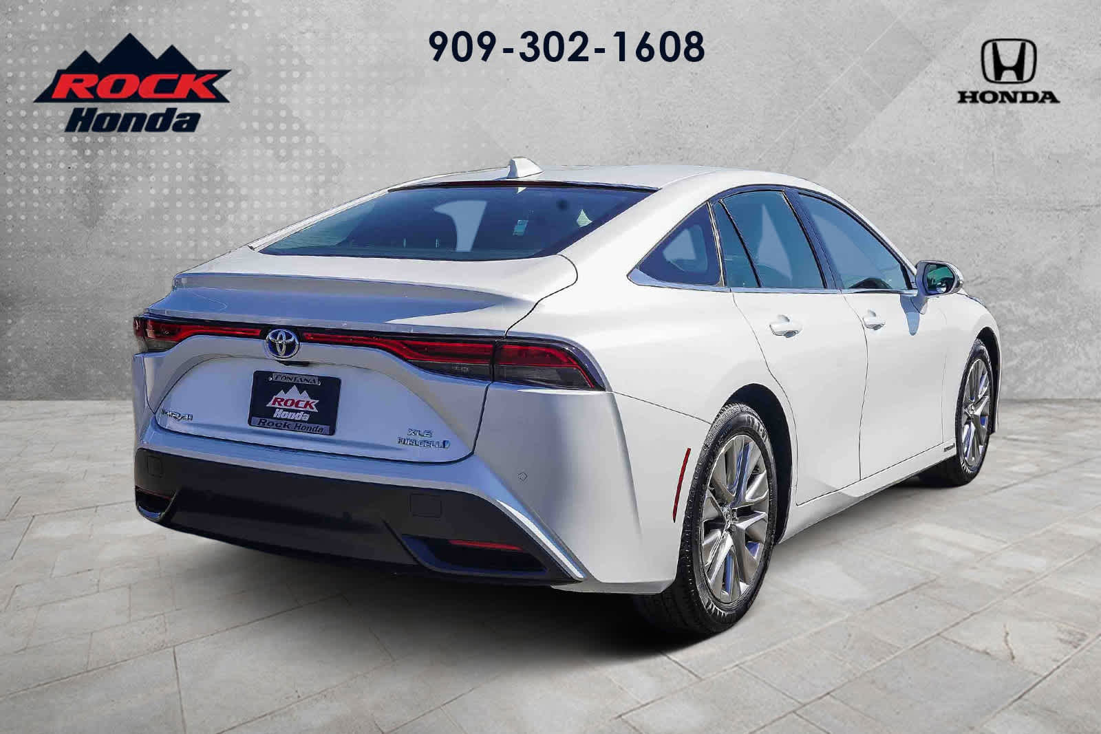 Used 2021 Toyota Mirai XLE w/ Advanced Technology Package image 4