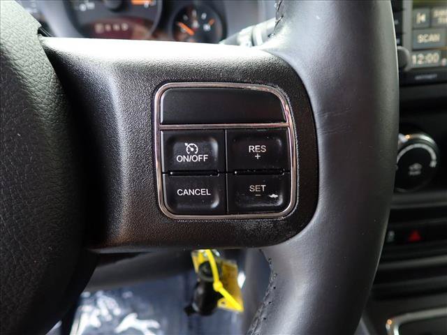 Used 2014 Jeep Patriot Latitude AWD/4WD image 14