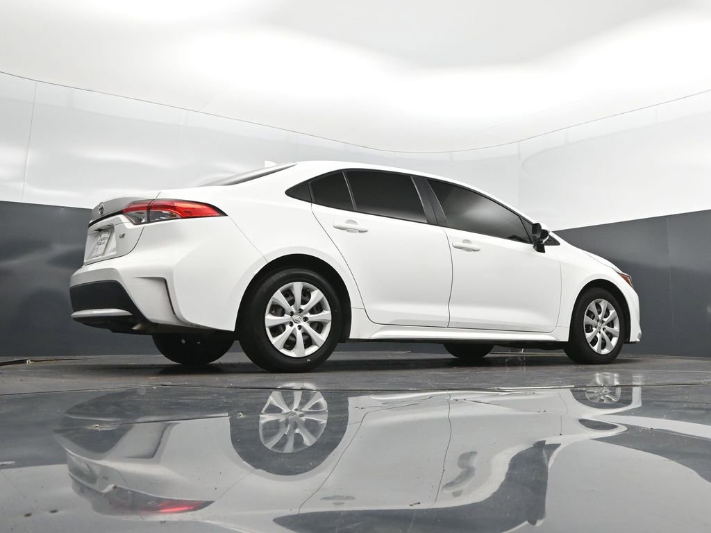 Used 2022 Toyota Corolla LE FWD image 43