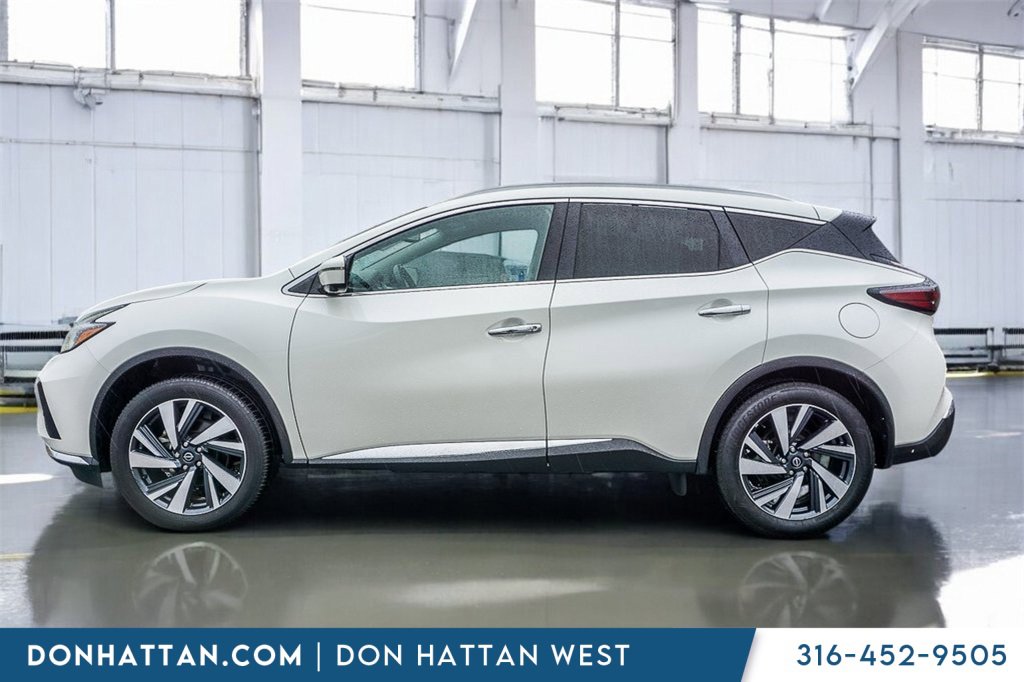 Used 2023 Nissan Murano SL image 2