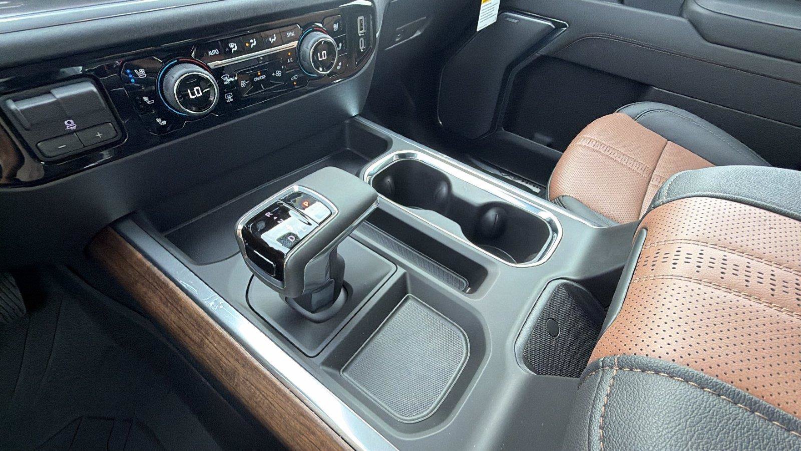 New 2026 Chevrolet Silverado 1500 High Country w/ High Country Premium Package AWD/4WD image 28