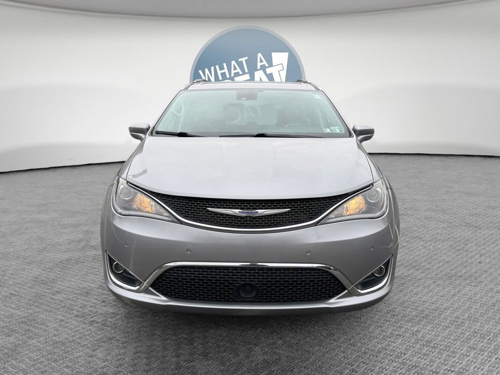 Used 2020 Chrysler Pacifica Touring-L Plus w/ Tire & Wheel Group image 9