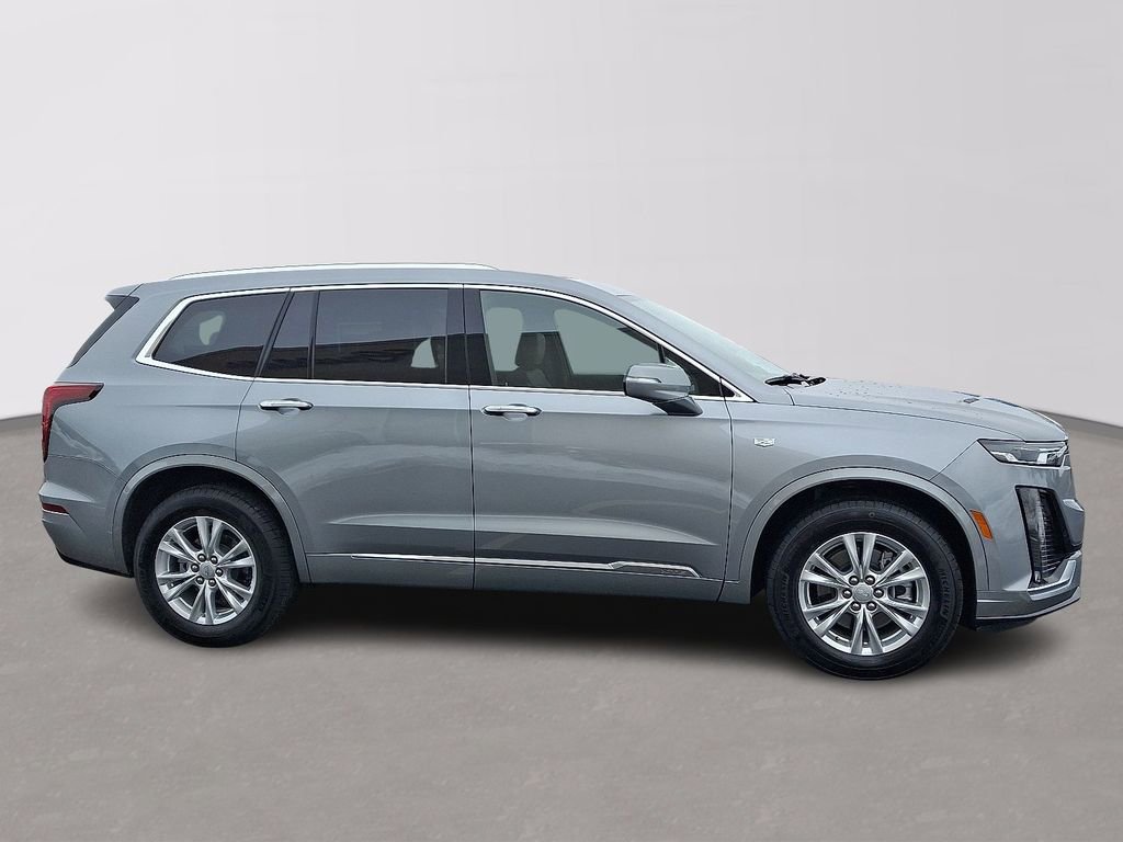 Certified 2025 Cadillac XT6 Luxury image 7