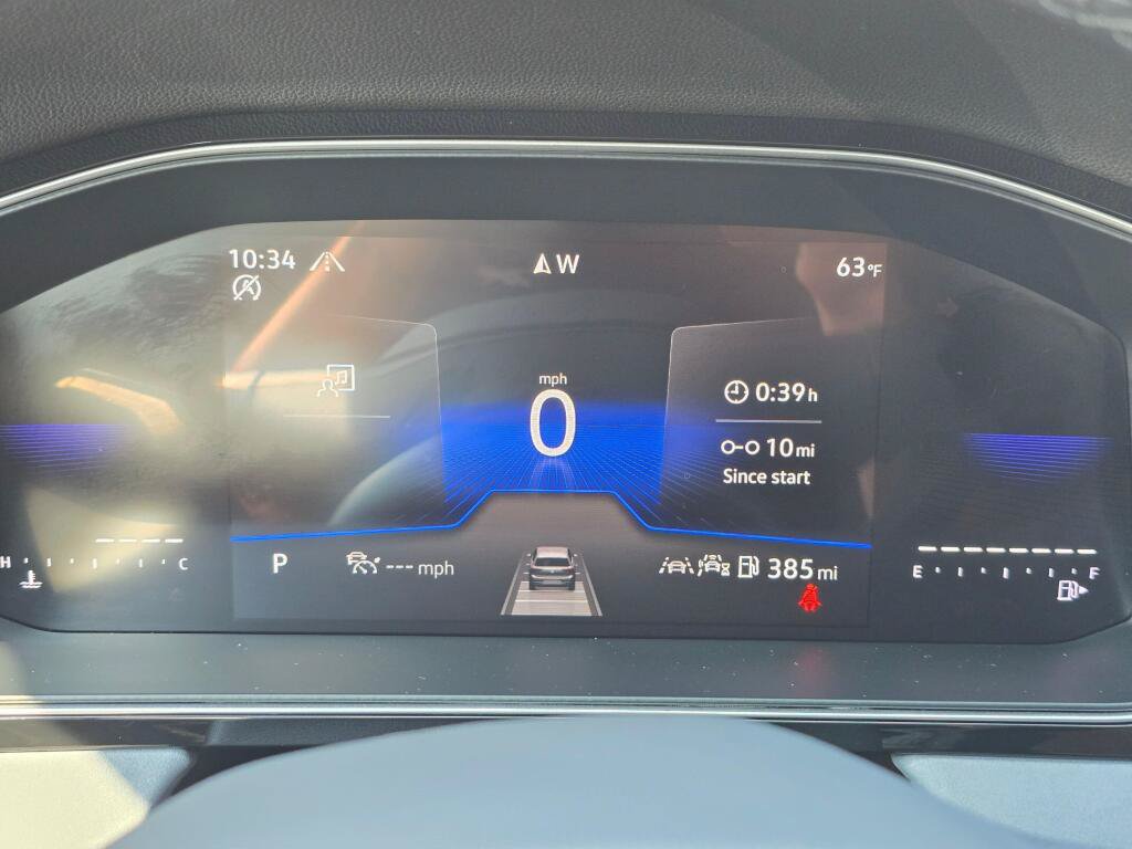 Certified 2025 Volkswagen Jetta SE FWD image 22