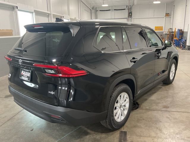 Used 2024 Toyota Grand Highlander AWD image 6