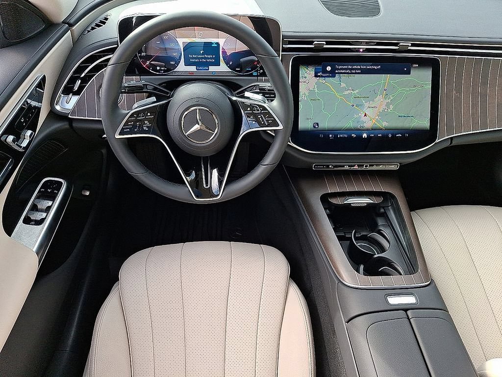 Used 2025 Mercedes-Benz E 350 Sedan image 11