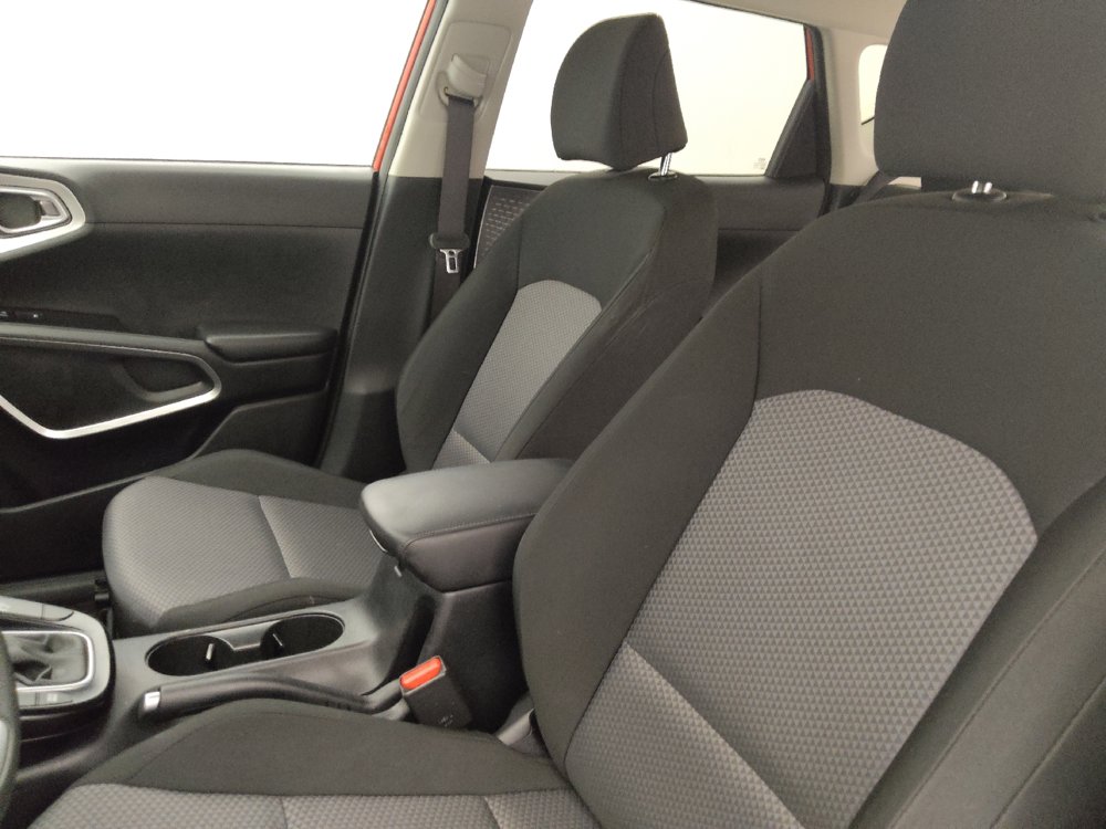 Used 2022 Kia Soul LX FWD image 17