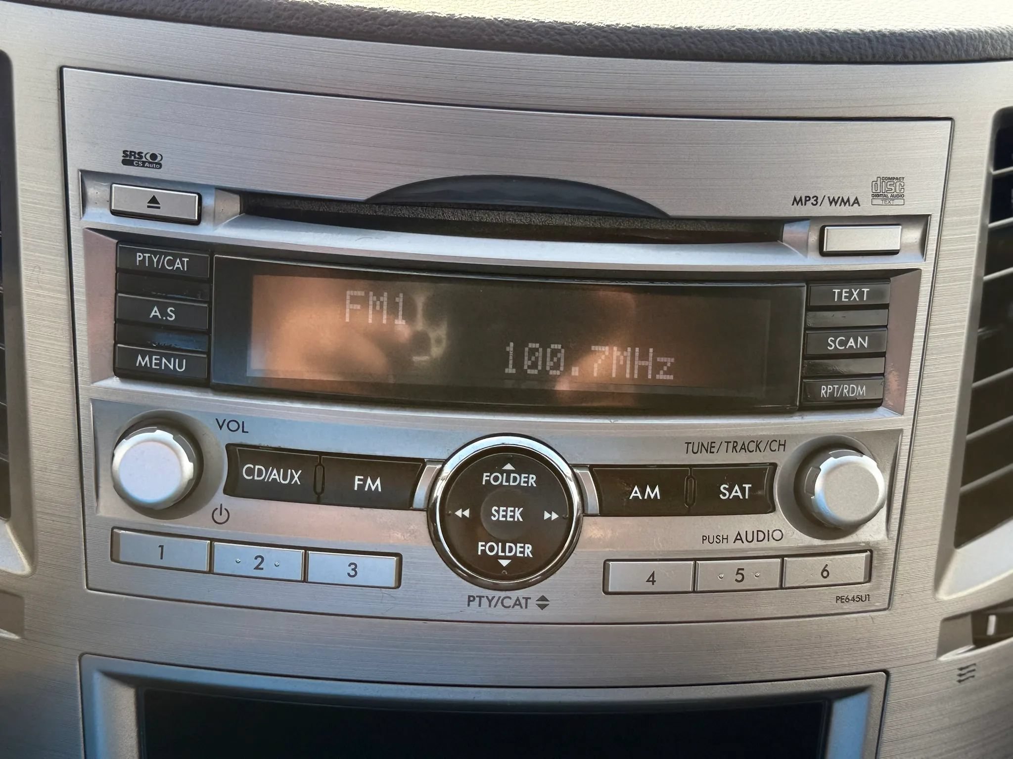 Used 2010 Subaru Legacy 2.5i AWD/4WD image 25