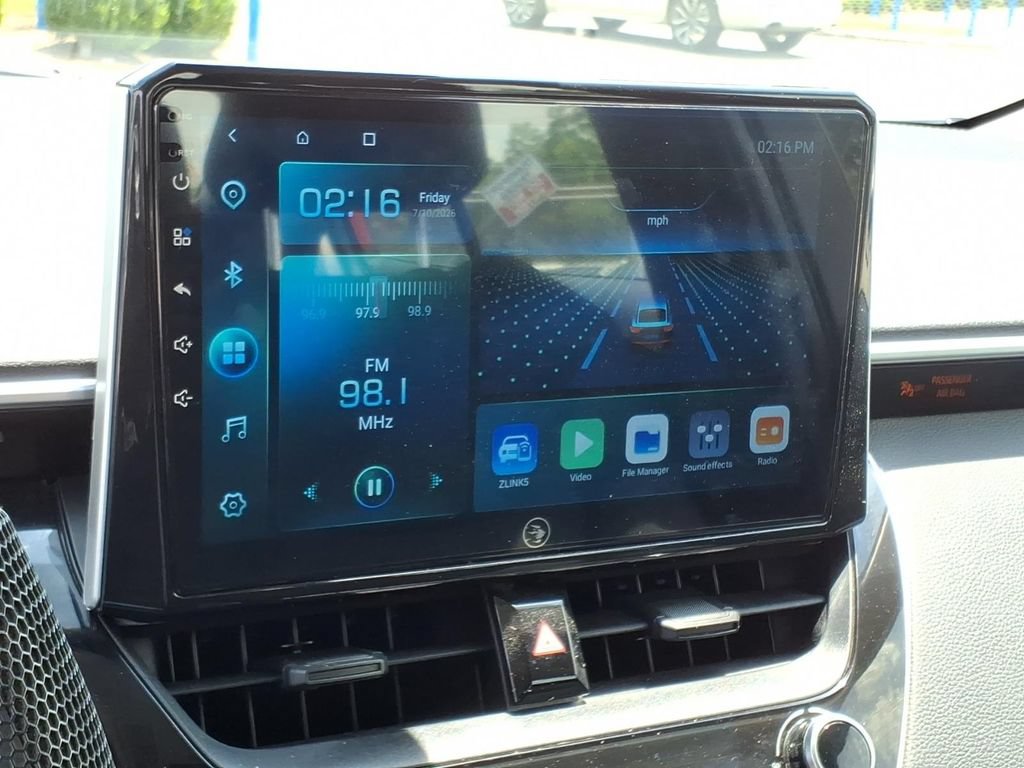Used 2020 Toyota Corolla LE FWD image 8
