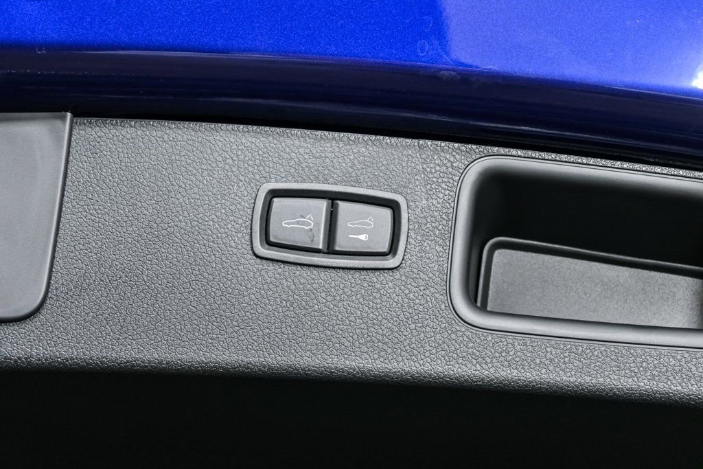 New 2026 Porsche Macan AWD/4WD image 32
