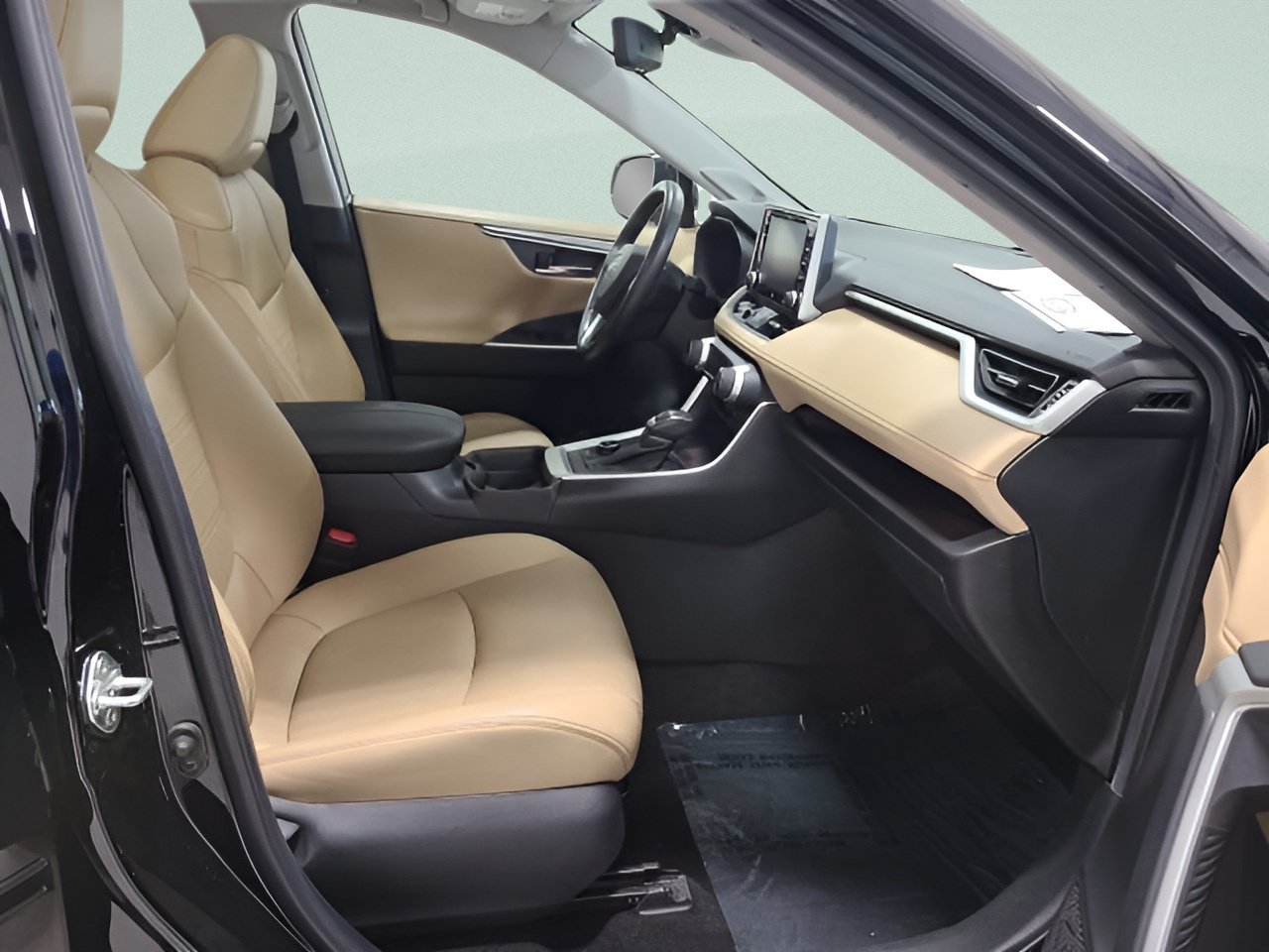 Used 2020 Toyota RAV4 Limited w/ Limited Grade Weather Package AWD/4WD image 14