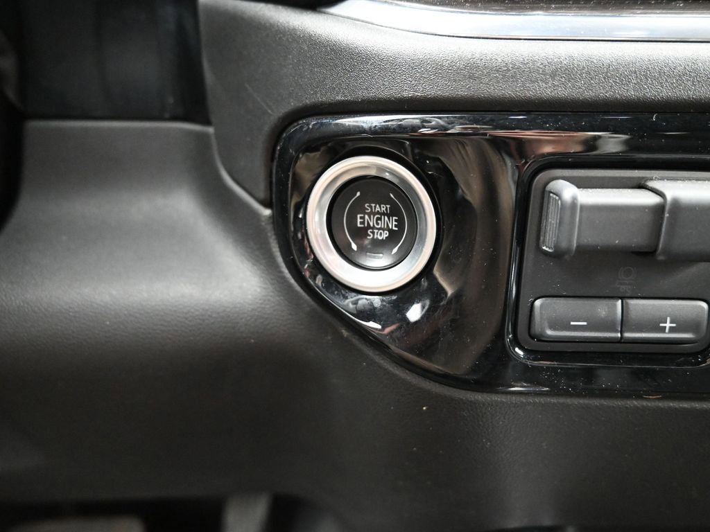 Used 2024 Chevrolet Silverado 1500 LTZ image 15
