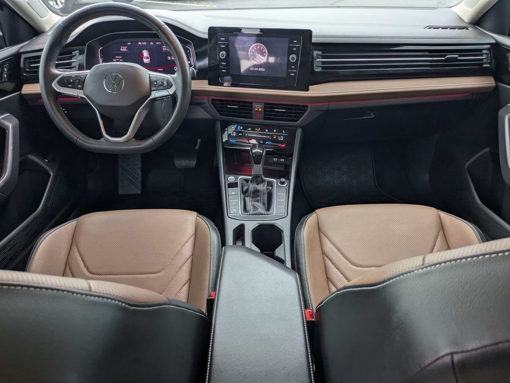 Certified 2025 Volkswagen Jetta SEL FWD image 2