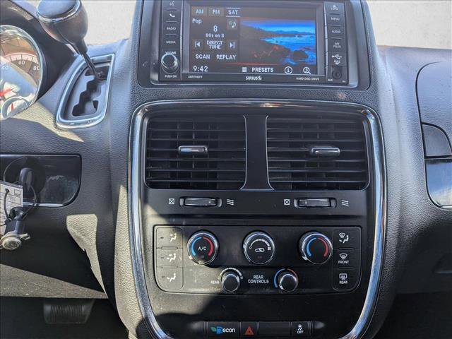 Used 2019 Dodge Grand Caravan SE image 11