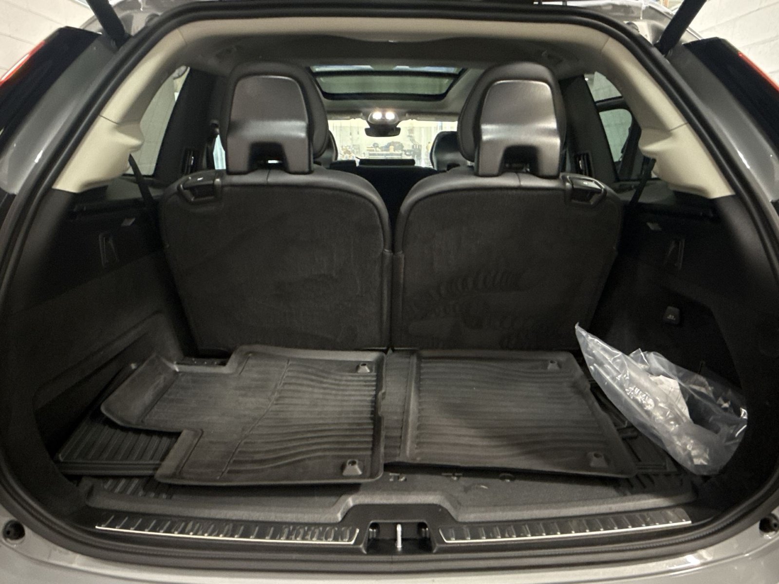 New 2026 Volvo XC90 B6 Ultra w/ Protection Package AWD/4WD image 27