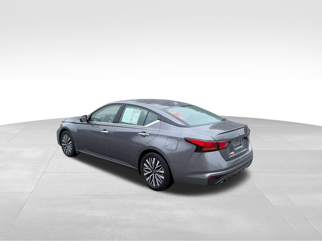 Used 2025 Nissan Altima 2.5 SL FWD image 4