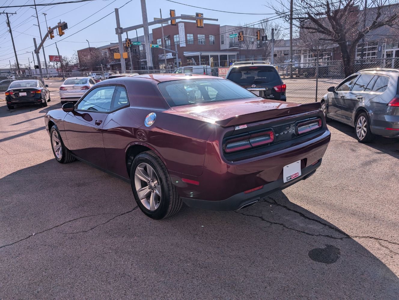 Used 2018 Dodge Challenger SXT image 8