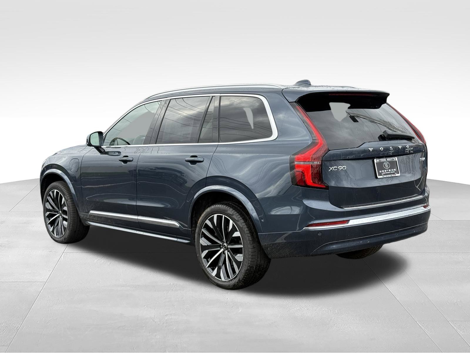New 2027 Volvo XC90 T8 Bright AWD/4WD image 3