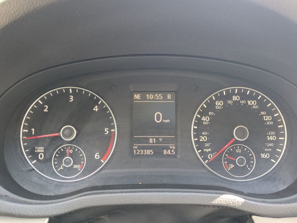 Used 2015 Volkswagen Passat TDI SE image 19