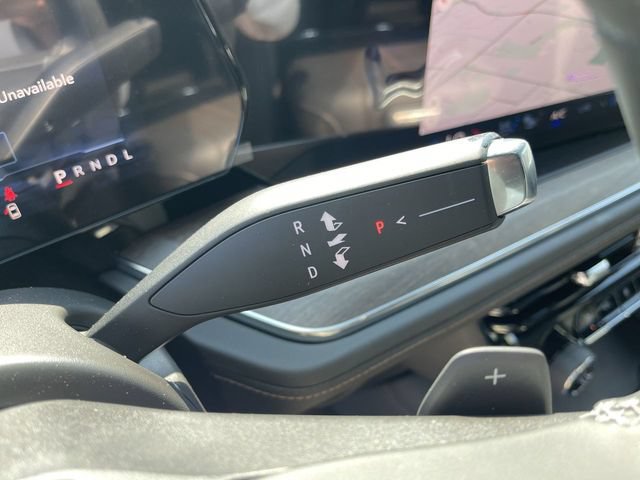 New 2026 Chevrolet Suburban High Country AWD/4WD image 20