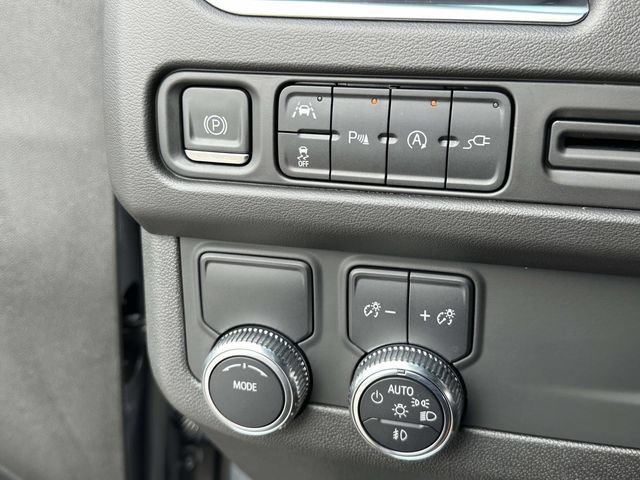 Used 2022 GMC Yukon XL SLE w/ Gmc Pro Safety Plus Package RWD image 14