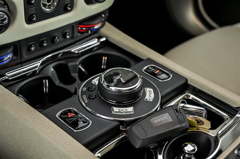 Used 2015 Rolls-Royce Wraith RWD image 37