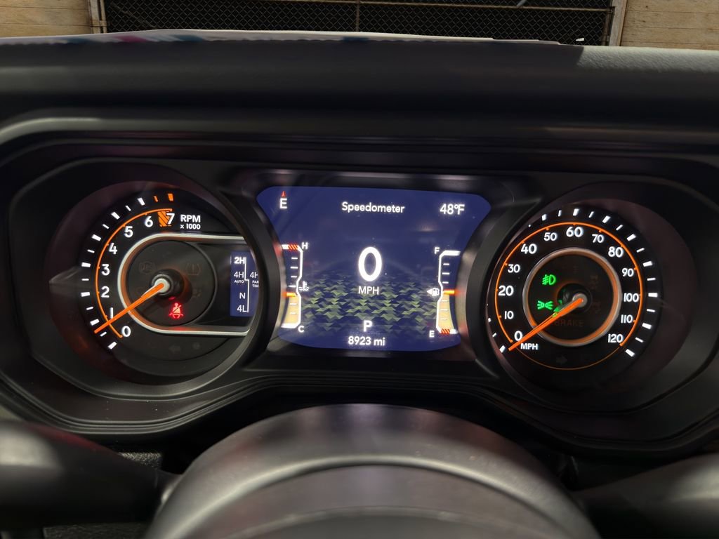 Used 2024 Jeep Gladiator Mojave AWD/4WD image 30