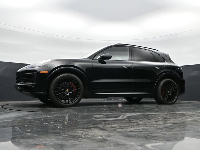 Used 2023 Porsche Cayenne GTS AWD/4WD image 39
