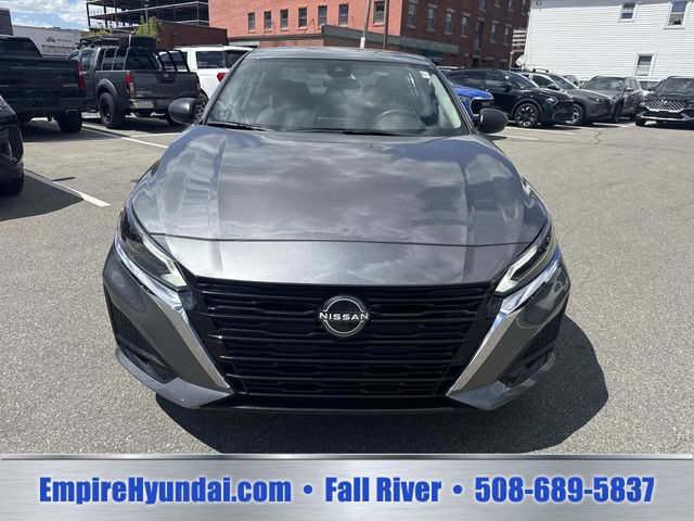 Used 2024 Nissan Altima 2.5 SV FWD image 11