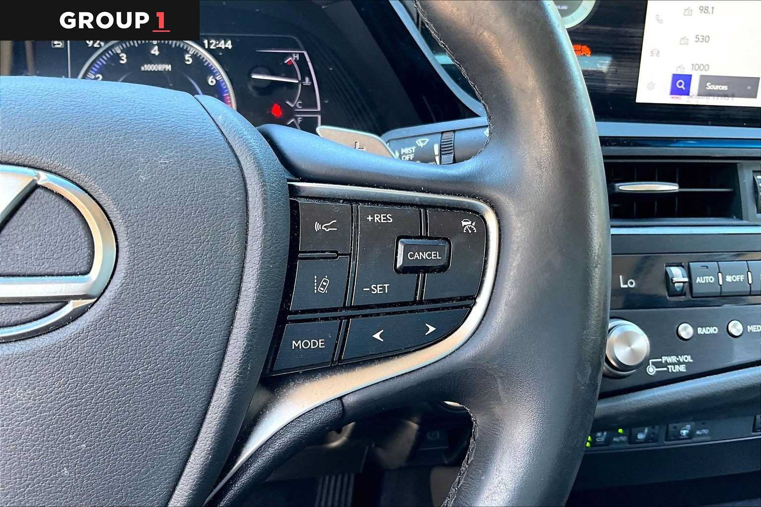 Used 2025 Lexus ES 350 w/ Premium Package FWD image 22