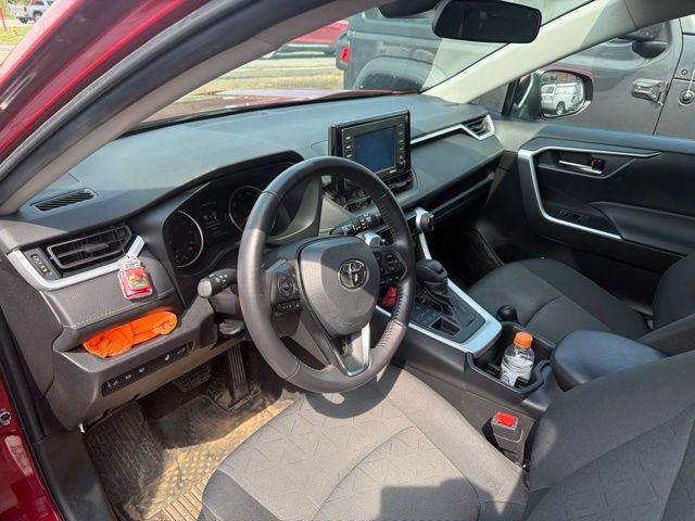 Used 2022 Toyota RAV4 XLE w/ Convenience Package AWD/4WD image 3