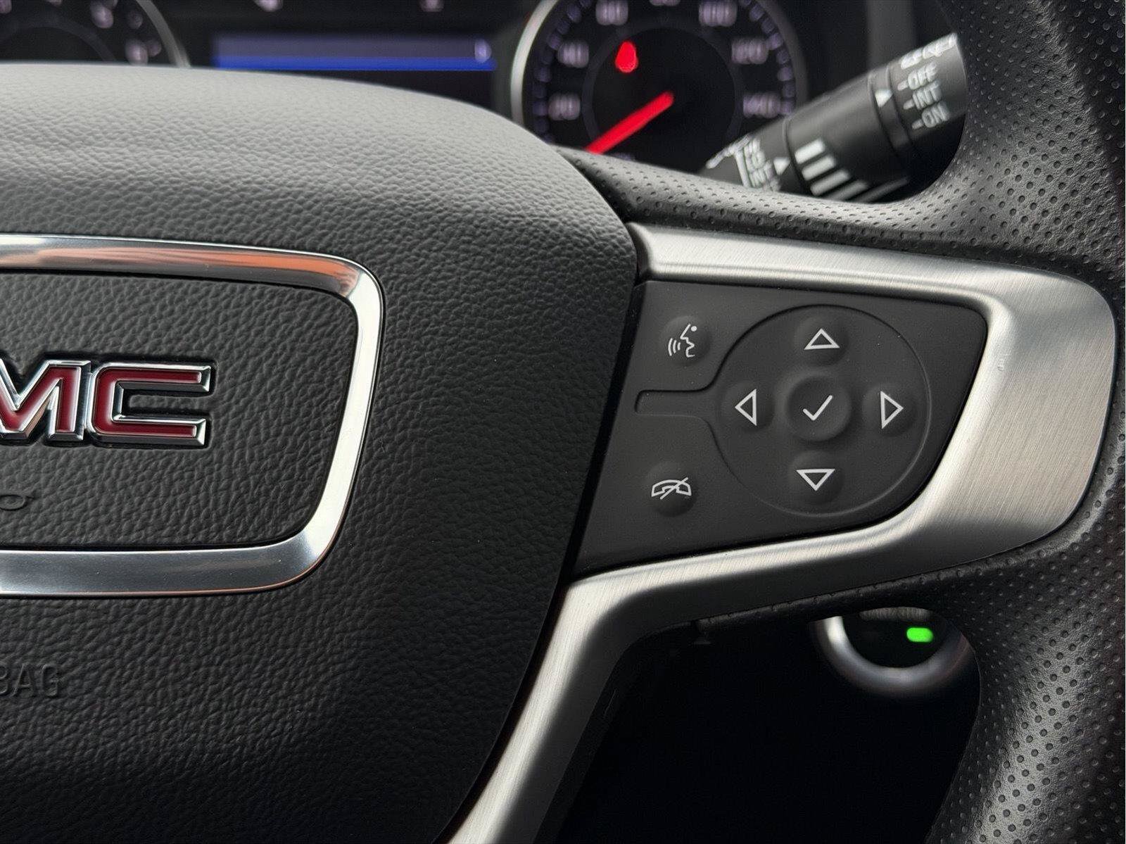 Used 2024 GMC Terrain SLE w/ Driver Convenience Package AWD/4WD image 16