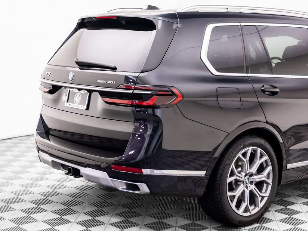 Used 2025 BMW X7 xDrive40i w/ Premium Package AWD/4WD image 36