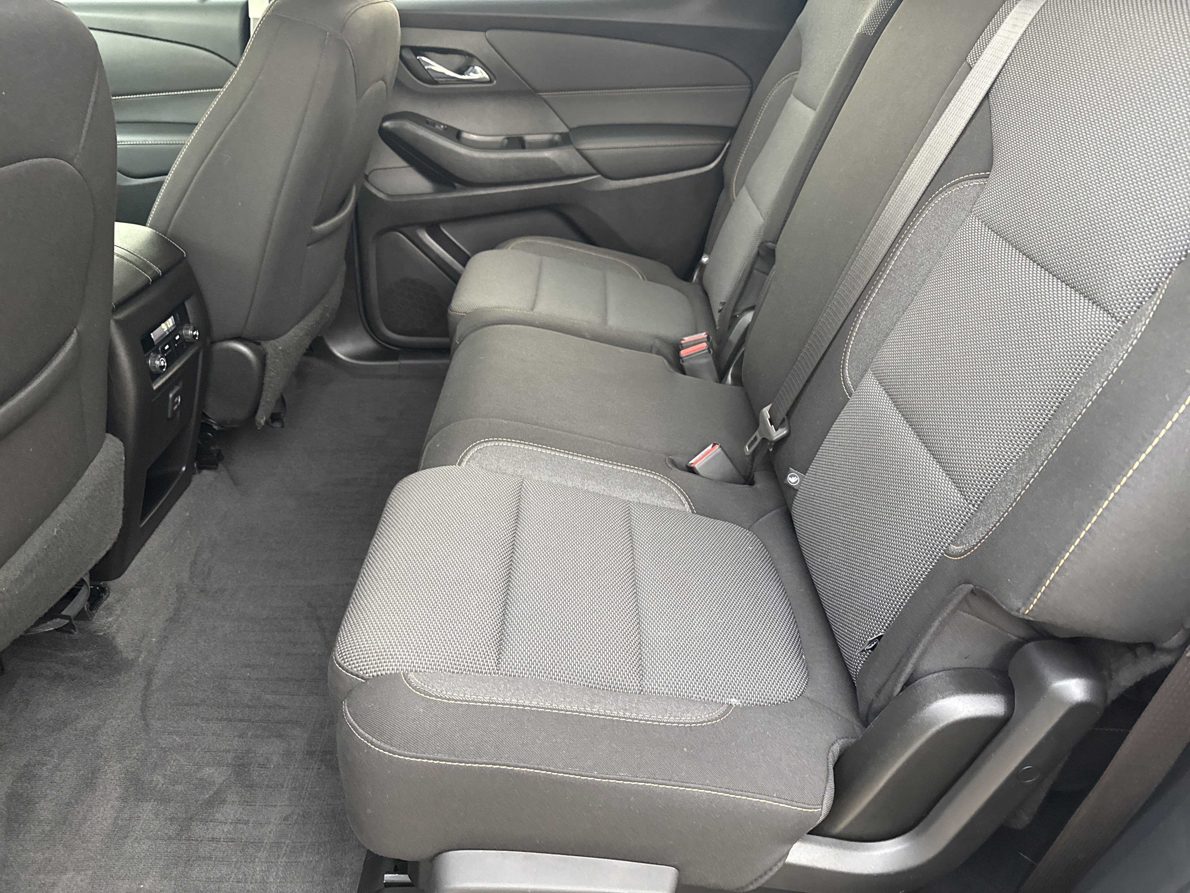 Used 2020 Chevrolet Traverse LS w/ LPO, Blackout Package image 21