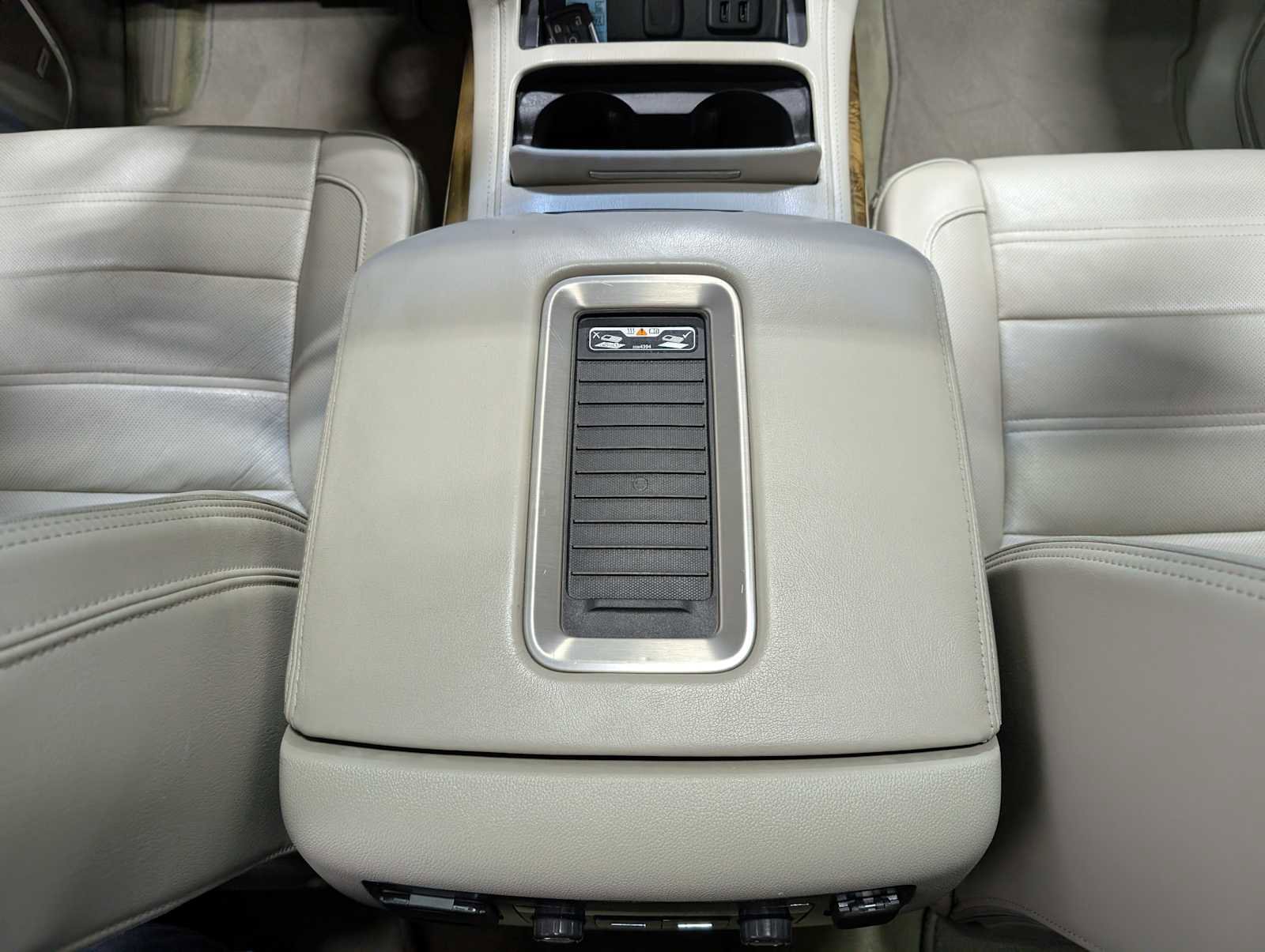 Certified 2017 GMC Yukon Denali image 23