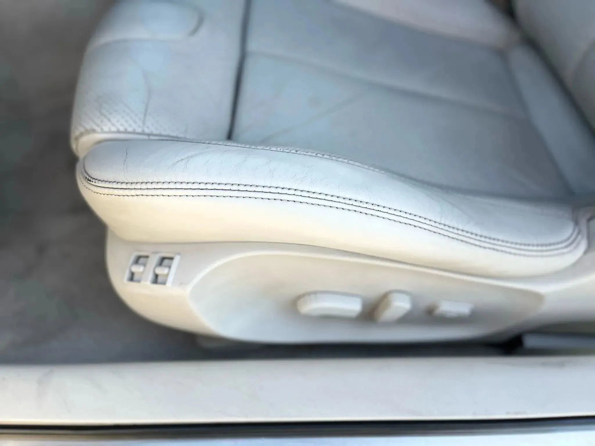 Used 2011 INFINITI G37 Journey w/ Premium Pkg image 15