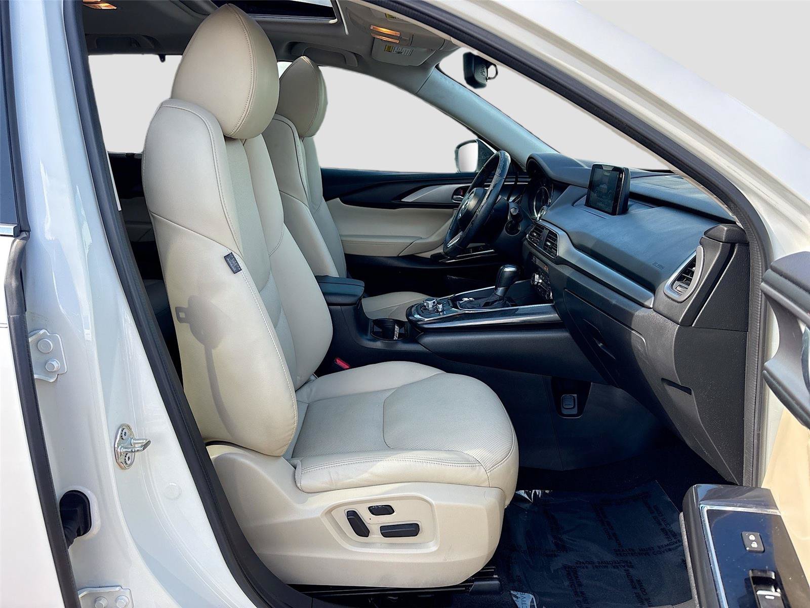Used 2018 MAZDA CX-9 Touring w/ Touring Premium Package FWD image 30