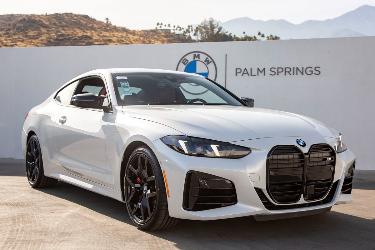 Used 2025 BMW M440i Coupe w/ Premium Package image 9