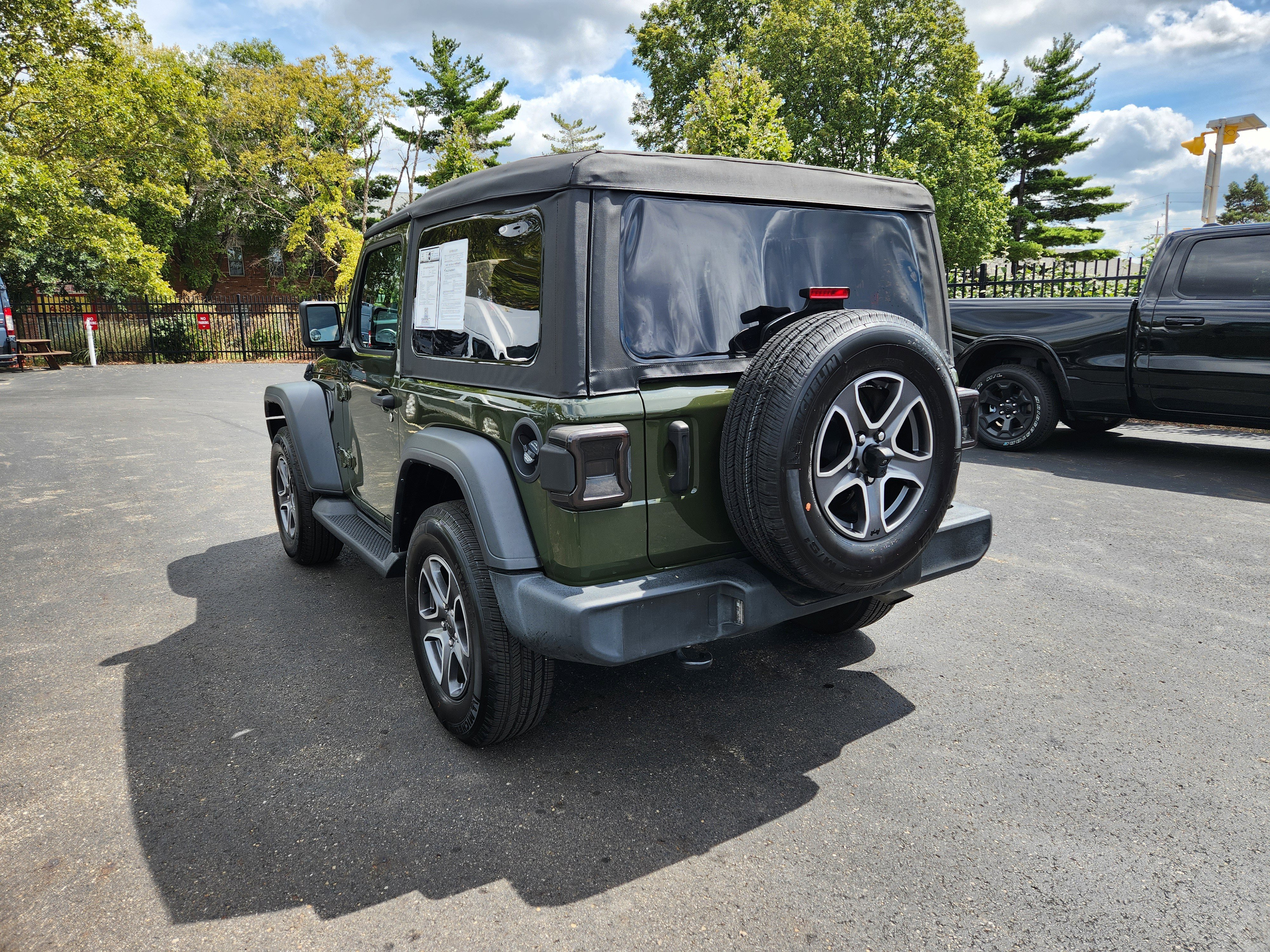 Used 2023 Jeep Wrangler Sport S image 6