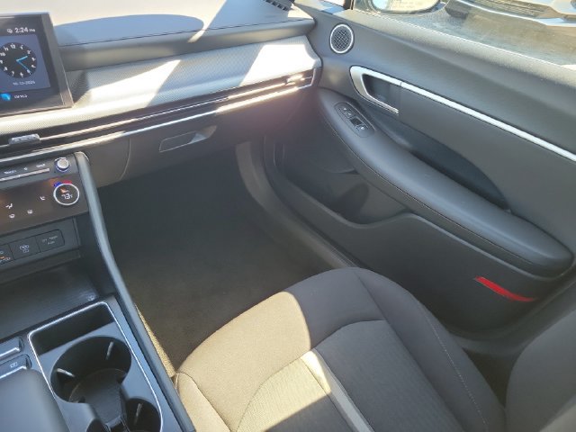 Used 2025 Hyundai Sonata SEL AWD/4WD image 12