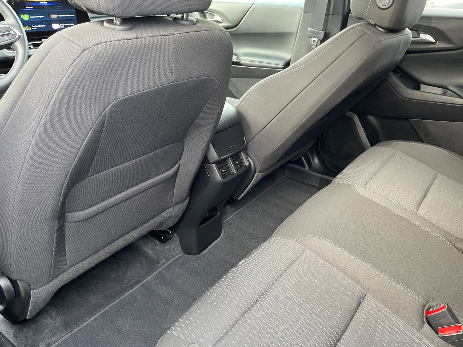 Used 2025 Chevrolet Equinox LT image 24