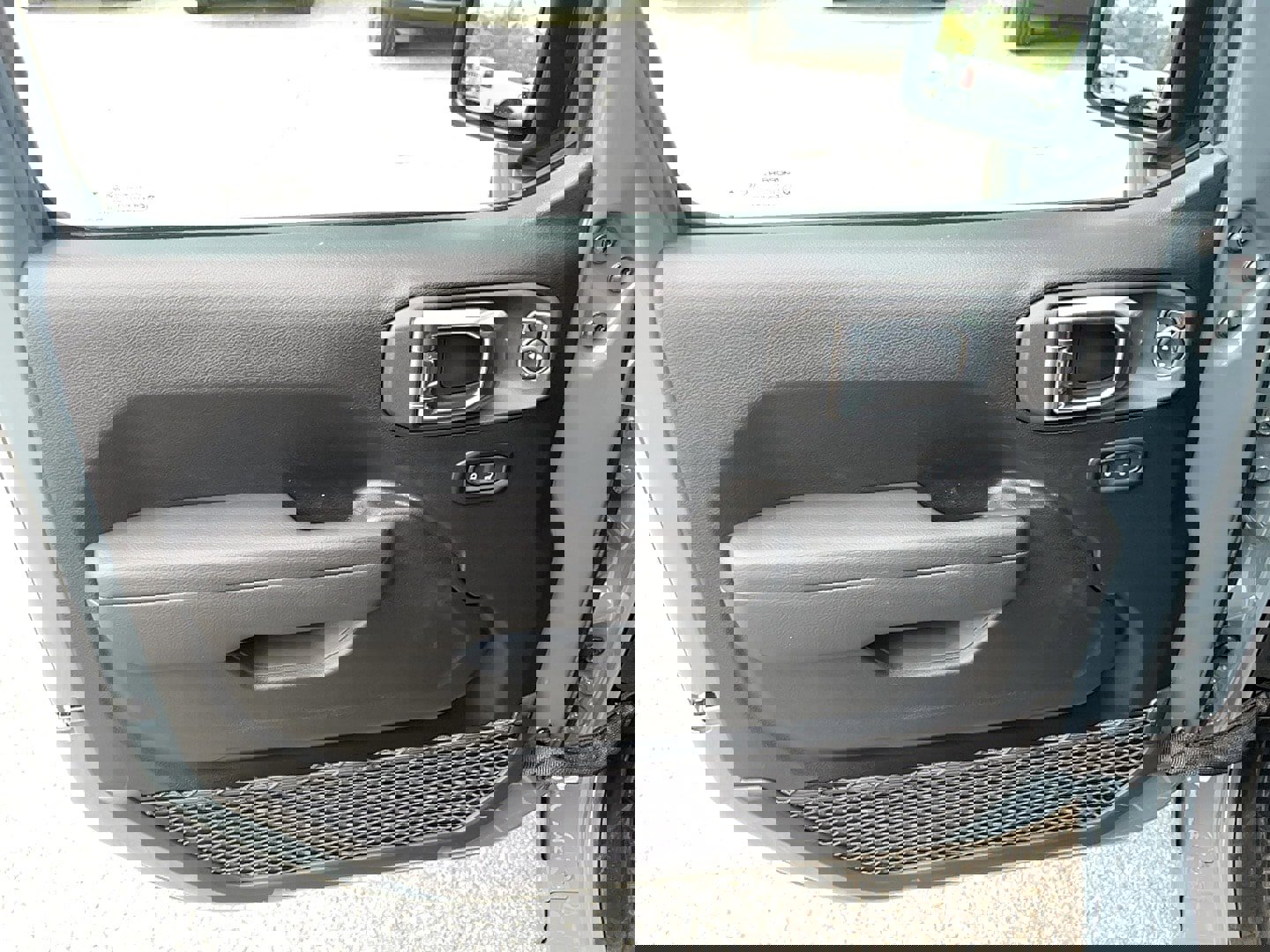 New 2025 Jeep Wrangler Unlimited Sport image 11